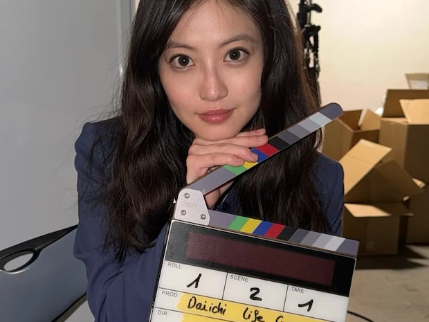 今田美桜の大人の魅力があふれ出るオフショット公開 松村北斗らと新CMに登場