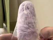 ハンディモップに『水切りネット』を被せると？　便利な裏技に「賢い」「早速試す」