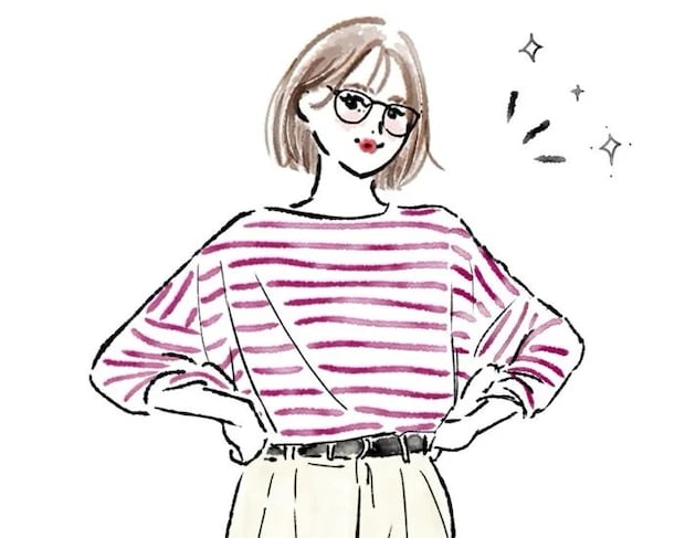 笑顔を向ける女性