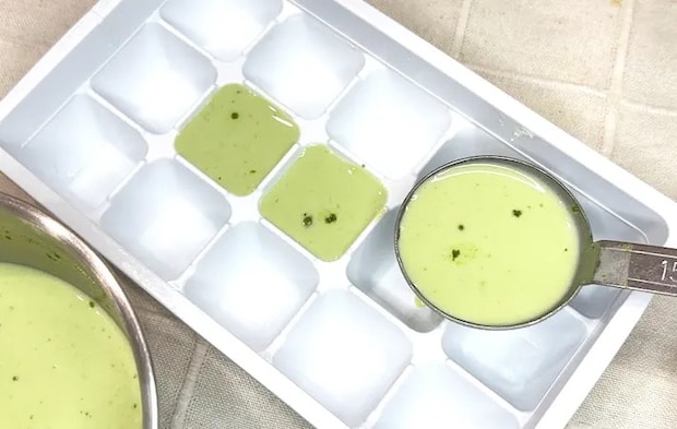 『抹茶ミルク シャーベット』を作る写真（撮影：キジカク）