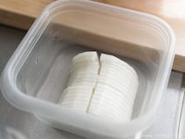 買いすぎた漬物どうする？　冷凍してもおいしい、正しい保存テクニックとは