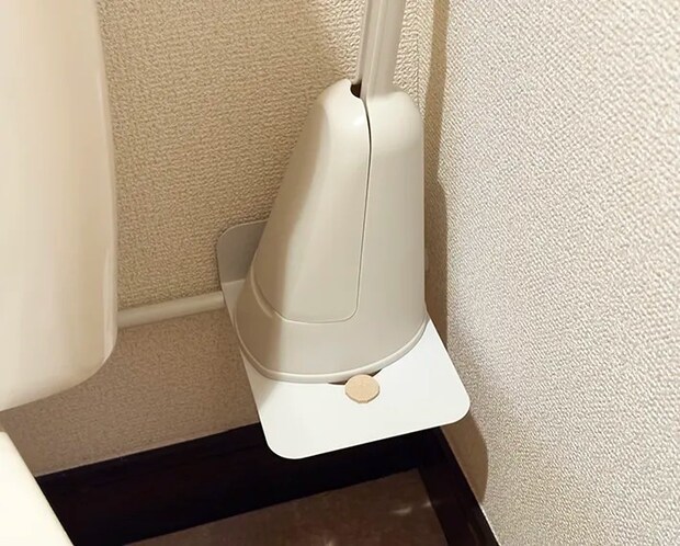 つっぱり棒とブックエンドの画像