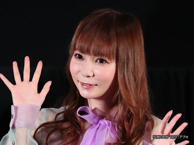 中川翔子「またお腹がでかくなってる」 ベッドでの自撮り写真に反響の声!