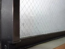 床掃除や窓掃除も1回でOK　ウタマロの便利さに「もっと早く知りたかった」【ウタマロ活用術4選】