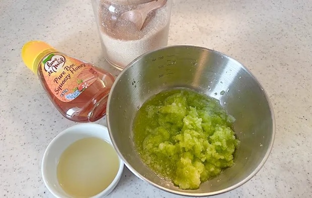 『カラメル胡瓜ジャム』を作る写真