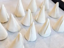 子どもも喜ぶ！　餃子の皮でできる見た目抜群のおつまみレシピ