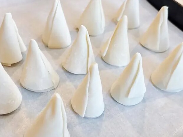 子どもも喜ぶ! 餃子の皮でできる見た目抜群のおつまみレシピ