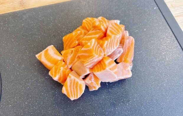 『サーモンサラダ』を作る写真