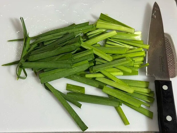 ニラと鶏肉の炒め