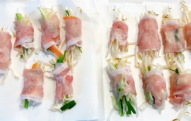 『たっぷり野菜の肉巻き』を作る写真