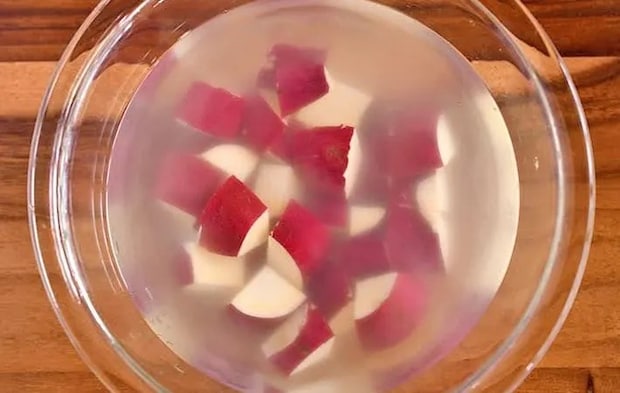 『サツマイモの粒マスタードサラダ』を作る写真