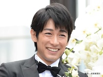 人気俳優が公開した『双子の子供』との貴重な一枚に「お父さんにそっくり！」と大反響