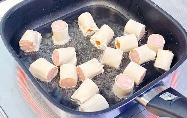 『バリバリウインナー』を作る写真