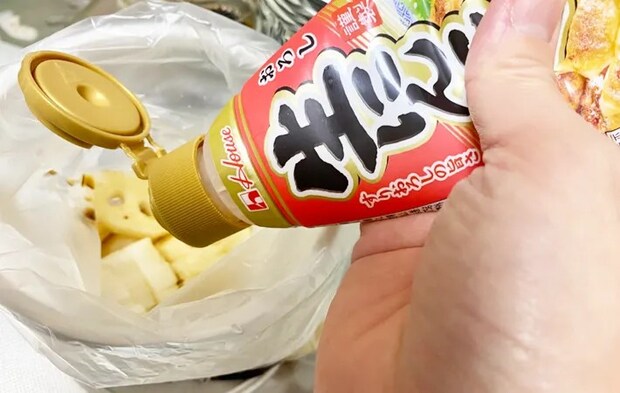 『れんこんの唐揚げ』を作る写真