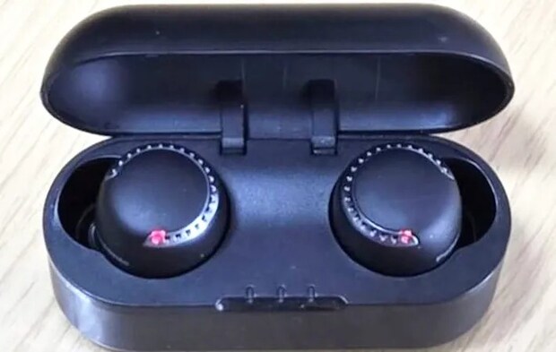 ワイヤレスイヤホンの写真