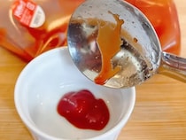 「調味料がこびりつかない」　計量スプーンに塗ったのは…？【料理の裏技】