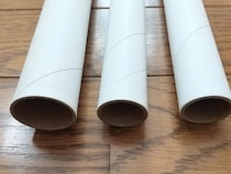 紙袋やラップの芯で収納作り　仕上がりに「すっきり片付く」「エコでいい」【捨てる前の活用法4選】