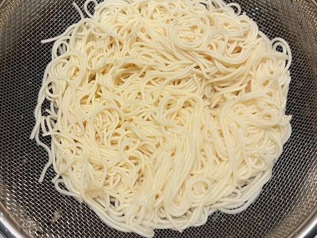 夏バテの身体に染みわたる「冷やしそうラーメン」 わずか10分で完成する逸品に「箸が止まらない!」