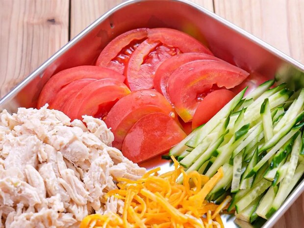 もう「そうめんに飽きた」とは言わせない! 冷やし中華風に仕上げるアレンジレシピが…