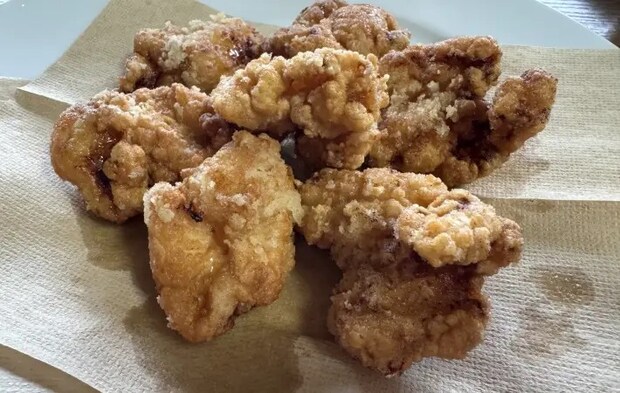 揚げたてのから揚げ