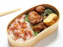 夏場の弁当でやりがち…　避けるべき詰め方に「毎回やってた」「参考になる」【弁当保存の工夫4選】