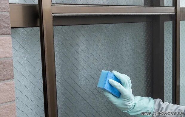 網戸掃除の写真
