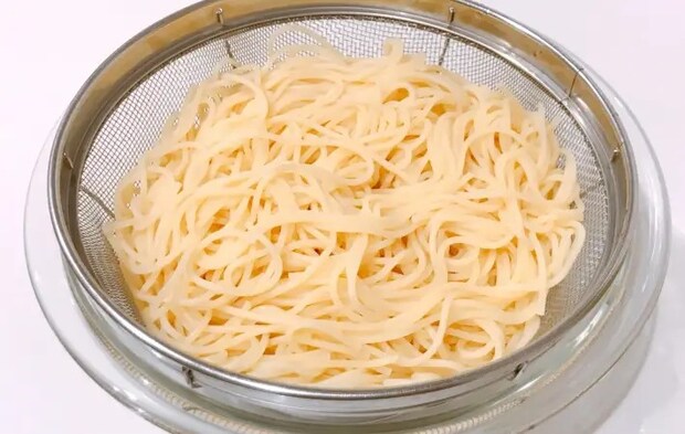 ゆでたてのうどん