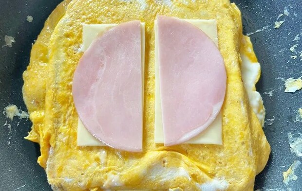 『韓国流トースト』を作る写真