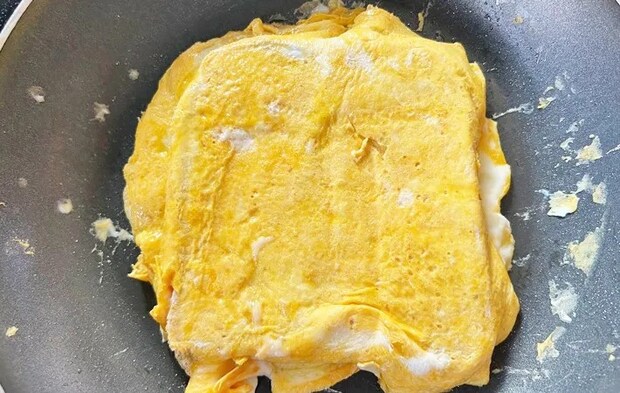 『韓国流トースト』を作る写真