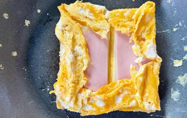 『韓国流トースト』を作る写真