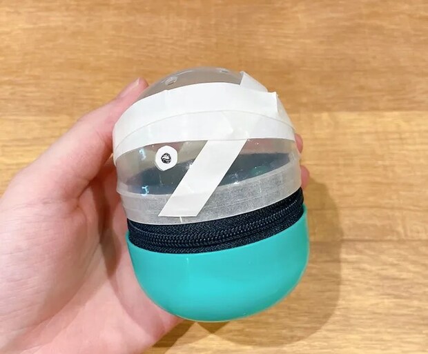 ミイラ風に飾り付けたポーチ