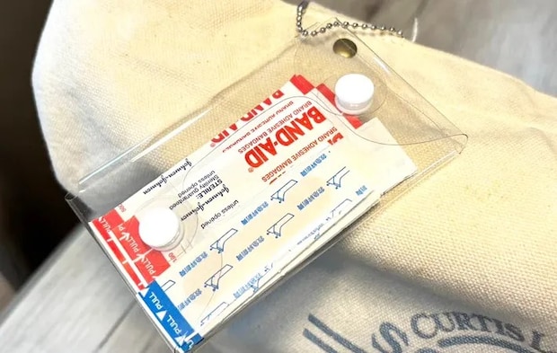 セリア『ミニポケットティッシュケース』の使用写真