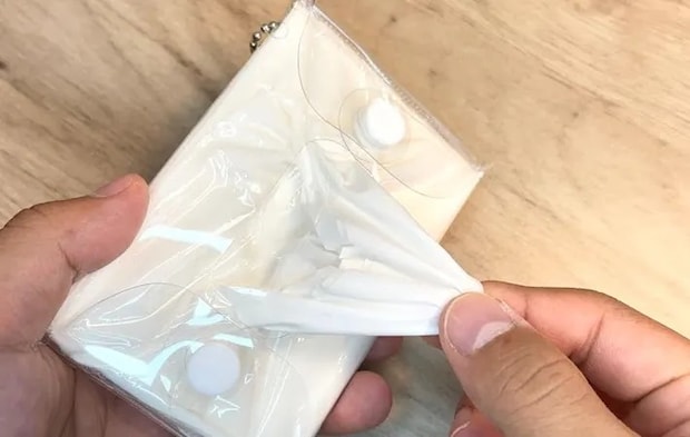 セリア『ミニポケットティッシュケース』の使用写真