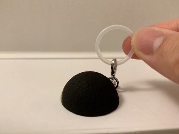 300円で買える月のマスコット ペットボトルにつけると?「これは欲しい!」