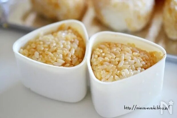 バター醤油焼きおにぎりの写真