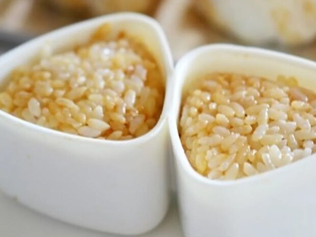 和と洋が融合! 料理研究家が勧める『バター醤油焼きおにぎり』の簡単レシピが…