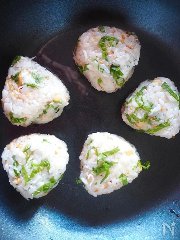 焼きおにぎりの写真