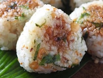 冷めてもおいしい焼きおにぎり　めんつゆを使った簡単レシピに「弁当にぴったり」