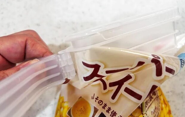 「冷凍食品用袋キャップ（小さめ食材用）」の使用写真