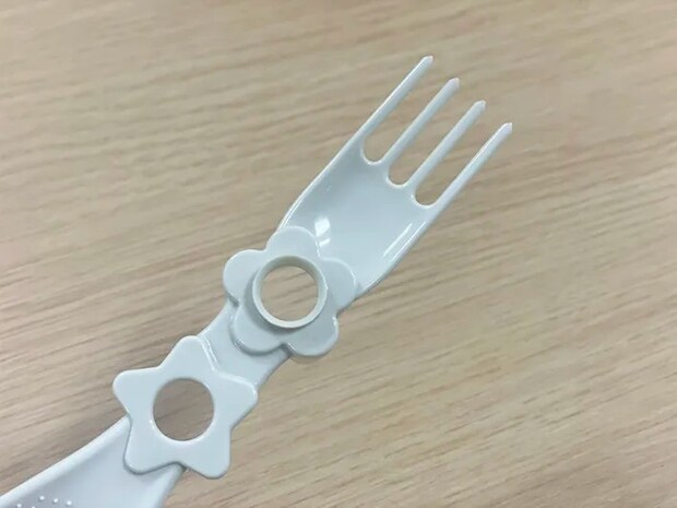 ダイソーのお弁当仕上げスプーンの写真（撮影：grape編集部）