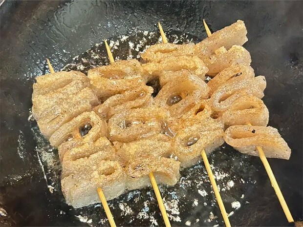 こんにゃく串（撮影：grape編集部）