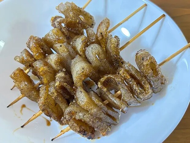 こんにゃく串（撮影：grape編集部）