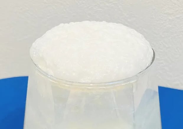 『バニラヨーグルト』のソーダ（撮影：grape編集部）