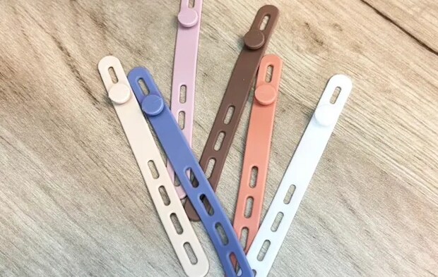 『シリコンケーブルバンド』の写真