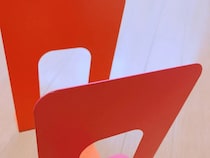 棚の隙間に差し込むと？　ブックエンドの変身ぶりに「この発想は凄い」「盲点だった」【活用テク4選】