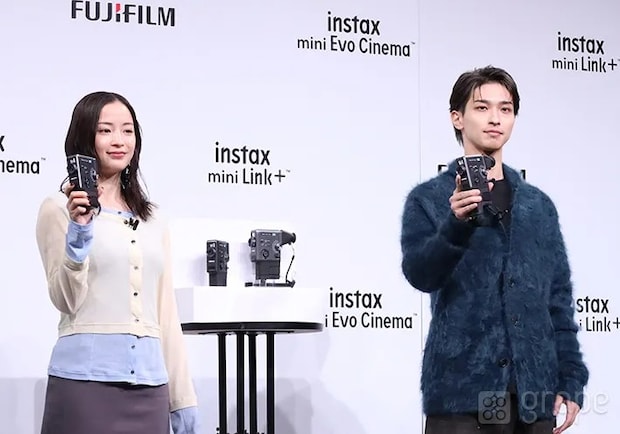 広瀬すずさん（左）と横浜流星さんの写真（撮影：grape芸能編集部）