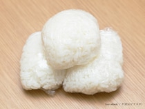 ラップしたご飯を冷凍する前に？　「イイこと知った」「今日から試す！」