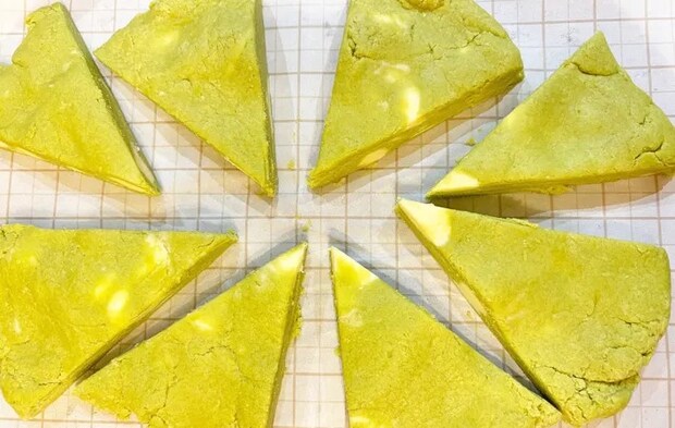 『スーパーカップでスコーン』を作る写真（撮影：エニママ）