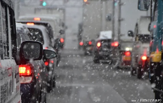 雪道運転のイメージ写真