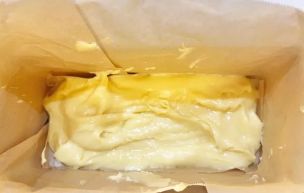 『栗入りパウンドケーキ』を作る写真（撮影：エニママ）